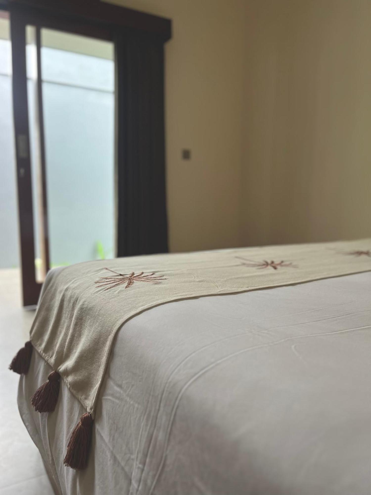 Tropical Almond Villa อูลูวาตู ภายนอก รูปภาพ