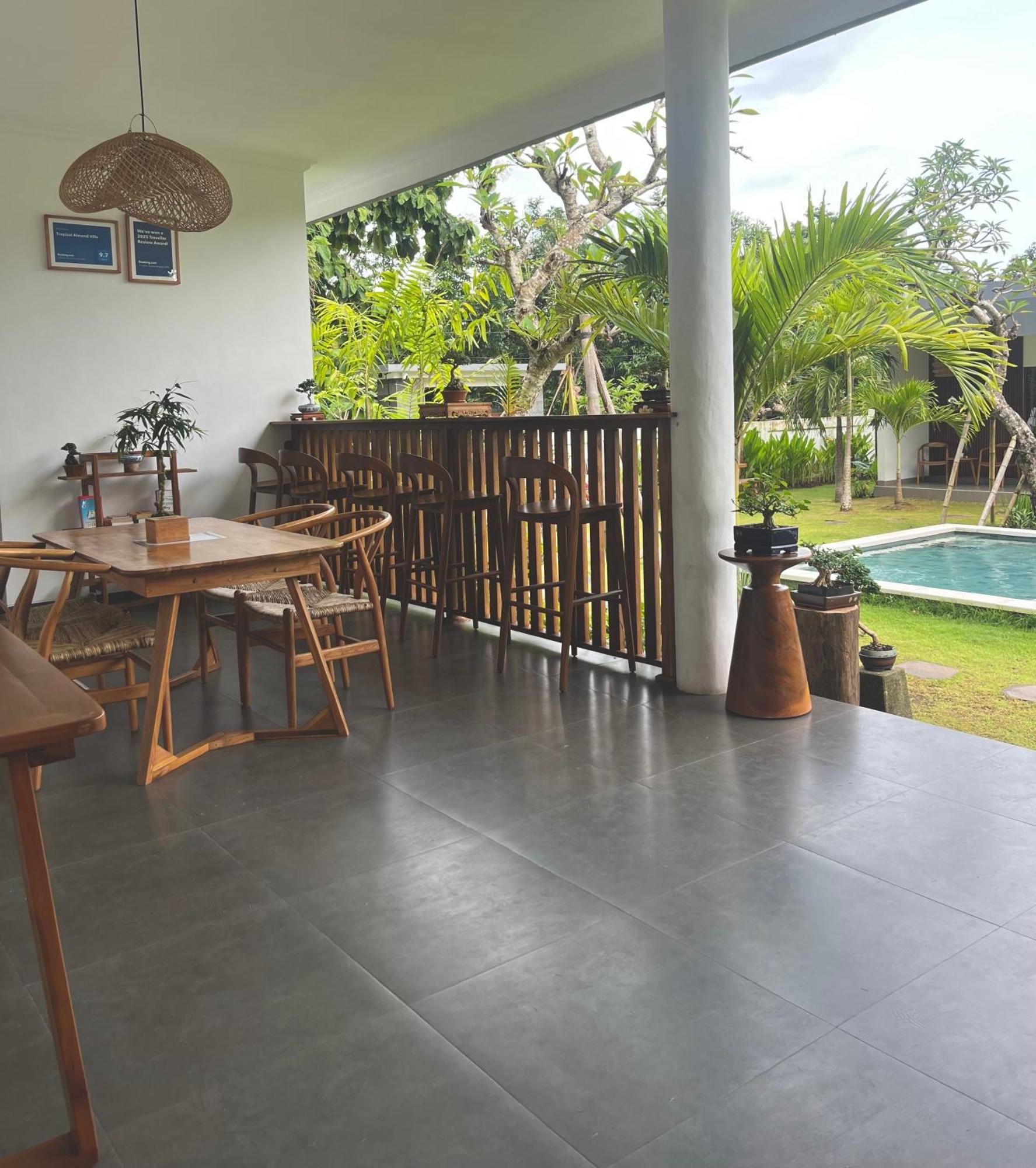 Tropical Almond Villa อูลูวาตู ภายนอก รูปภาพ